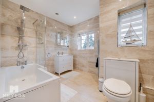 Family Bathroom- click for photo gallery